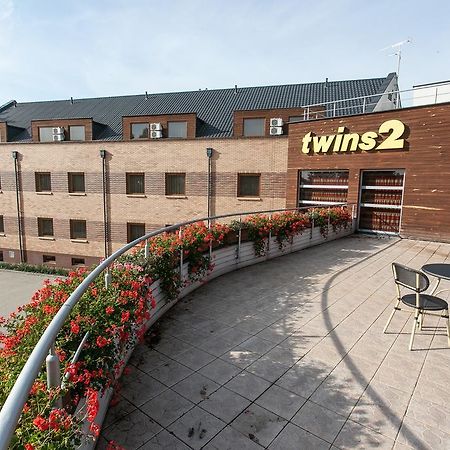 Hotel Twins II Varşovia Exterior foto