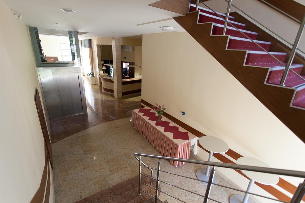 Hotel Twins II Varşovia Exterior foto